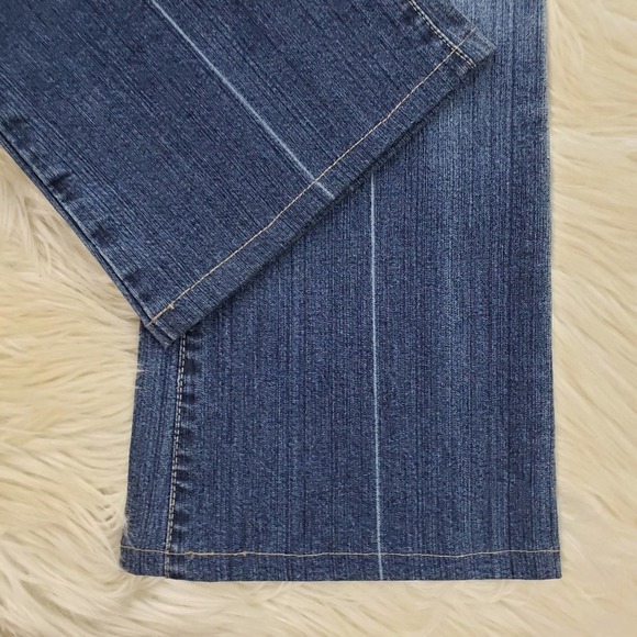 Bebe denim straight leg Jean's EUC size 29 - Picture 8 of 8